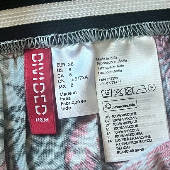 Divided by H&M Activewear Top /Skirt Women’s Multicolor Floral Set Top 6 Skirt 8 - Picture 6 of 10